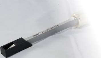 WOOD LINE PLUS stained hornbeam wood, waxed Cr-Mn steel, hardness 59HRc Special tool for rouh work. Blade tapers in width and lenthwise from tip to shoulder for sidewall clearance.