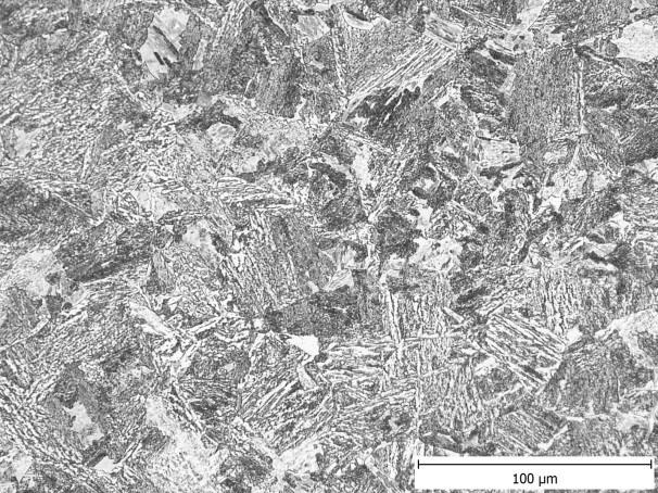 austenitického zrna. Na obr. 23 je zobrazena mikrostruktura vybraných vzorků simulujících tloušťku stěny 20 mm.
