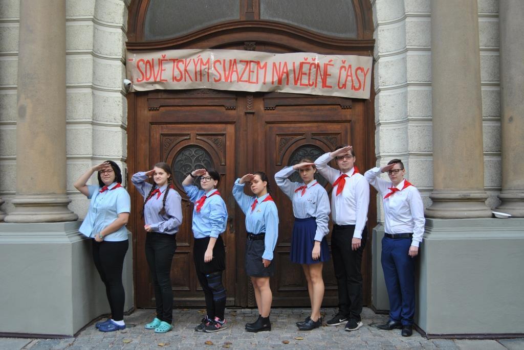 H Údaje o aktivitách a prezentaci školy na veřejnosti Ve školním roce 2016/2017 bylo CÍRKEVNÍ GYMNÁZIUM NĚMECKÉHO ŘÁDU Olomouc aktivní mimo výchovně vzdělávací činnost také v činnostech, které