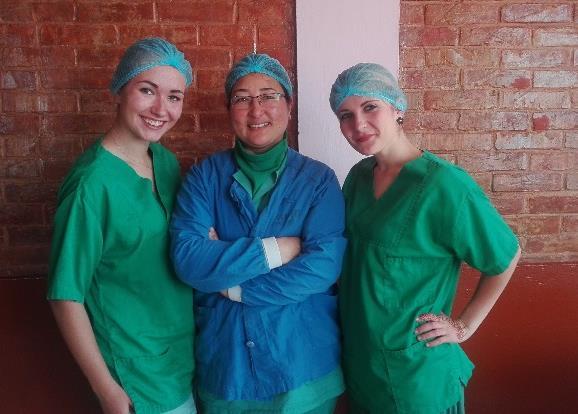 SURGERY Chirurgie pro mě jako dětskou sestru, byla spíše pro zpestření. Toto oddělení na mě nepůsobilo nějak moc uspořádaně, spíše chaoticky. Během praxe na chirurgii jsme měli možnost navštívit sály.
