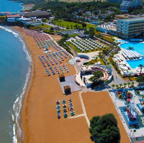 Severní Kypr - Kyrenia areál hotelu pláž před hotelem a pláž s ALL INCLUSIVE od 19.990 Kč/os.