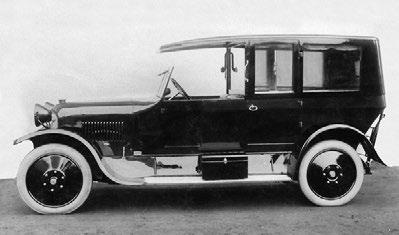 1918 Laurin a Klement 1923 Šestimístná nástavková limuzína Laurin a Klement typ So ročníku 1922 Dvojitý faeton Laurin a Klement typ Sp byl novinkou sezóny 1923 V sezóně 1923 debutoval model Sp s