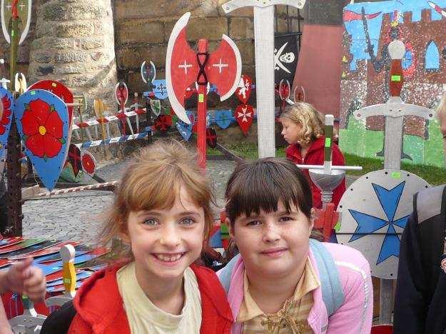 11. září 2008: Výlet na festival Jičín město pohádky Když se čerti rojili, tedy název jedné z mnoha pohádkových knížek jičínského rodáka, spisovatele a neúnavného sběratele lidové slovesnosti