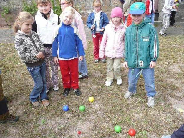 12. září 2008: Družina na výstavě drobného zvířectva V pátek 12. září 2008 navštívila školní družina oblíbenou výstavu drobného zvířectva v areálu na Podrači.