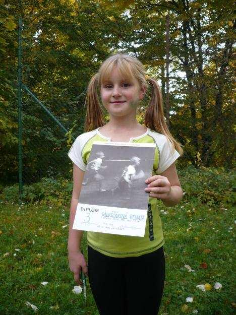 října 2008 se nejlepší sportovci prvního stupně naší školy zúčastnili Běhu do vrchu na Klůčku, který se konal v Malých Svatoňovicích.