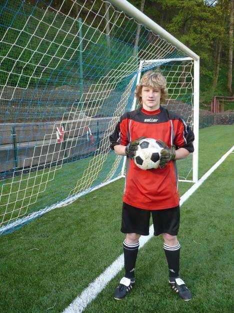 Fotbal se však bohužel nehraje na krásu, ale na góly, a tam jsme propadli na celé čáře. Přesto všichni zaslouží pochvalu za dobrou reprezentaci.