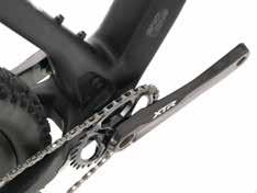 MTB RACE TEAM - EXTRÉMNĚ NÍZKÁ HMOTNOST - MAXIMÁLNÍ EFEKTIVITA - ŠPIČKOVÁ KONTROLA - RYCHLOST A ZRYCHLENÍ - PŘILNAVOST A