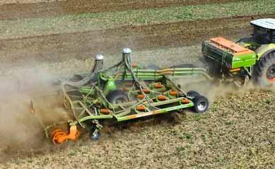 Produkty XTender a XTender-T zásobník na hnojivo a/nebo osivo Velký objem pro hnojení a výsev meziplodin ve spojení s nářadím na přípravu půdy Catros a Cenius Objem zásobníku 4200 l Se systémem