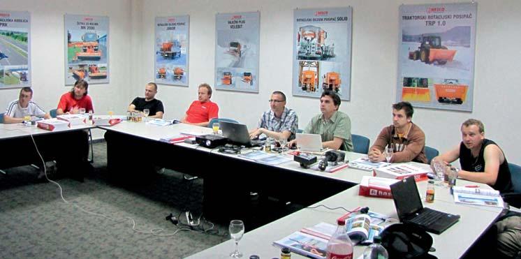 Proto se za tímto účelem opět uskutečnilo servisní školení techniků PEKASS a. s. přímo ve výrobním závodu dodavatele silniční techniky RASCO v Chorvatsku.