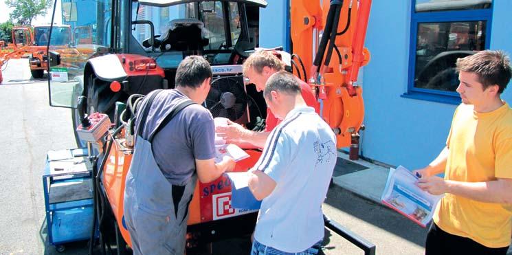 Zahrnovalo jak teoretickou, tak i důležitou praktickou část rozvoje našich servisních techniků.