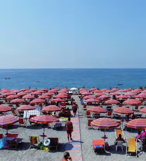 Příjemné, moderní letovisko je součástí oblasti zvané Riviera dei Cedri, pojmenované podle citrusů typických pro tuto oblast.