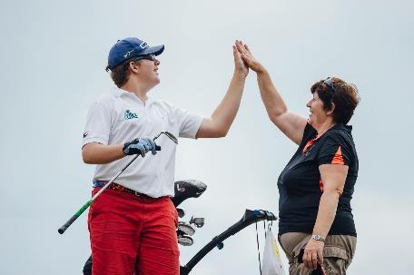 Odstartoval tak v krásném prostředí Golf resortu Kaskáda