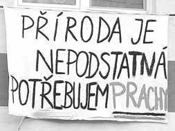 Antonínek zmizel v ateliéru, brzy jej napodobí Panna Marie STRÁNÍ V pátek se postupně přenášelo osm nových šamotových pánví, dnes už skláři vyfouknou první sklo.