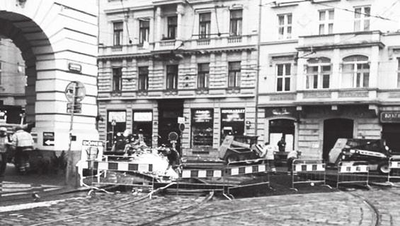3 3 Čekání na křižovatce Spálené a Lazarské zabere