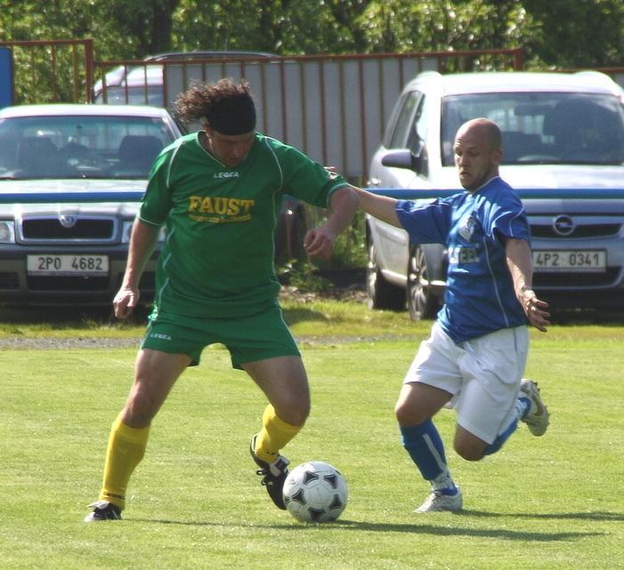 . A TŘÍDA EUROFOOTBAL - 8.kolo V POSLEDNÍCH TŘECH KOLECH ZVHL STRÁŽOVSKÝM STŘELCŮM STŘELECKÝ PRACH Dvě kola před koncem neměl stoprocentní jistotu v.