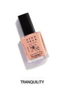 Gelové oční linky Artist v tužce 1 g 2507 2 59 90 Silver Shimmer Balzám na rty Lush 4 g 79,00 19 90 ční stíny Quatro 5 g 229,00 * třpytivé odstíny perleťové odstíny matné odstíny Tranquility 1766 5