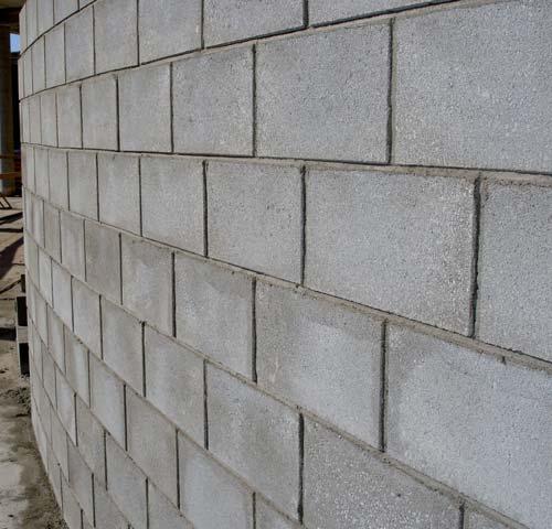 vané vzdálenosti nabývá na významu obraz spáry. Dimenze plochy prvku a obvyklá vzdálenost pozorování jsou tak parametry pro estetické hodnocení.