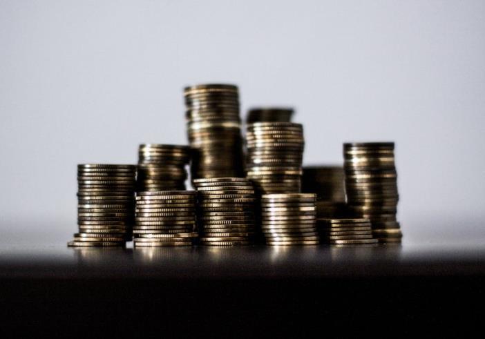 duben 2018 STATISTICKÝ PŘEHLED, VÝHLEDY EU 28, AKTUALITY Brusel chtěl regulovat výrobu českého chleba dokončení ze str.