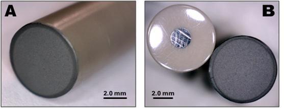 Obr. 2.2 Fotografie (A) ls-cfe a (B) povrchu podkladové elektrody před a po naneseníuhlíkového filmu; fotografováno pomocí Microscope Camera, Digitus, Taiwan. 2.3.
