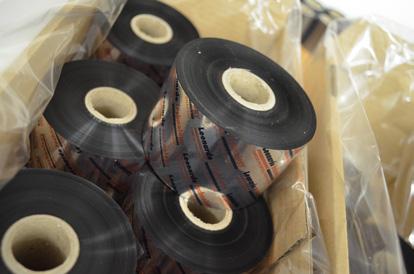 Existuje několik typů TTR pásek lišící se hlavně skladbou inkoustu, kdy jde o vosk WAX, vosk a pryskyřice v různém poměru WAX/RESIN a pryskyřice RESIN.