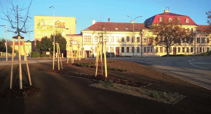 2 Informace ze samosprávy MĚSTO ŽIDLOCHOVICE ZPRAVODAJ >> pokračování ze strany 1 zaměstnanců. Můžete se i k tomu vyjádřit? V tomto případě je skutečností, že k určitému navýšení došlo.
