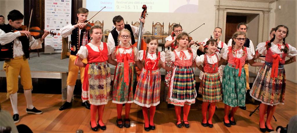 Chybět samozřejmě nemohli ani nezbední Horáček s Pažoutem. V rámci letošního Juniorfestu v našem městě proběhly dva WORKSHOPY.