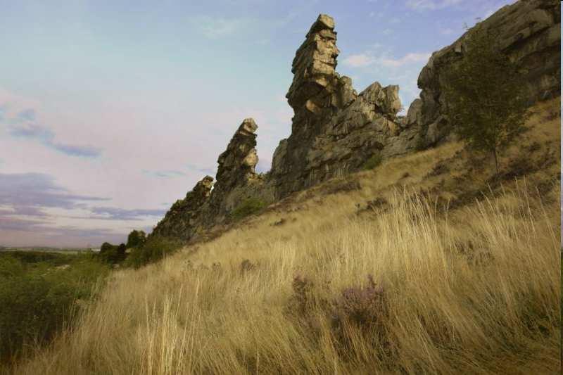 Historie ochrany přírody a životního prostředí v datech (1) 1807 První použití termínu "monument de la nature" (Alexander v.