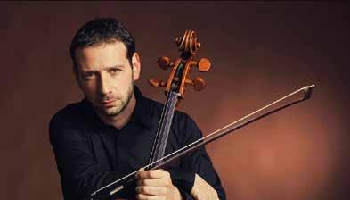 is completed with a dynamic mixture of dance styles enriched by jazz, ethno and flamenco elements as well as by unique virtuosity, which constitutes an integral part of the artistic expression of the