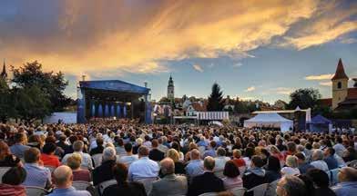 27. ročník Mezinárodního hudebního festivalu Český Krumlov Vážení hudební přátelé, dvacátý sedmý ročník MHF Český Krumlov zůstává věrný koncepci mnohožánrovosti a také využití jedinečných koncertních