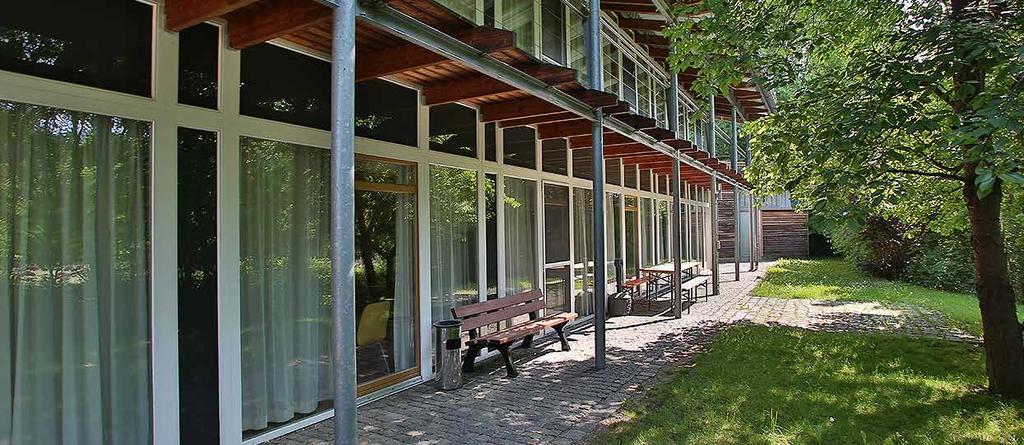 Oberpfälzer Künstlerhaus I & II Hornofalcký d m um lc I & II Oberpfälzer Künstlerhaus I (Kebbel-Villa) und II (Internationales Künstlerhaus) Fronberger Straße 31 92421 Schwandorf T. 0 94 31 / 97 16 F.