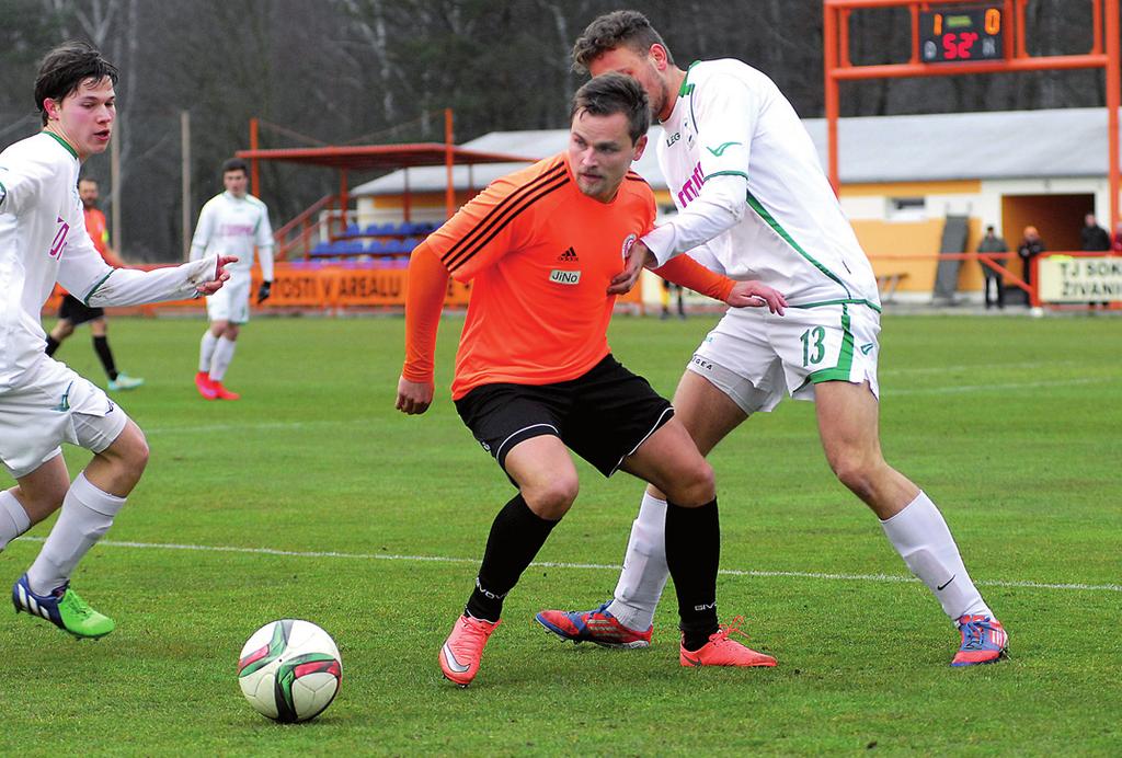 V televizním duelu byli hosté střelecky aktivnější, ale recept na překonání brankáře Reichla nenašli. V sedmi zápasech. kola padlo jen sedm branek. SK Sigma Olomouc B - FK Pardubice 0:0 (0:0).