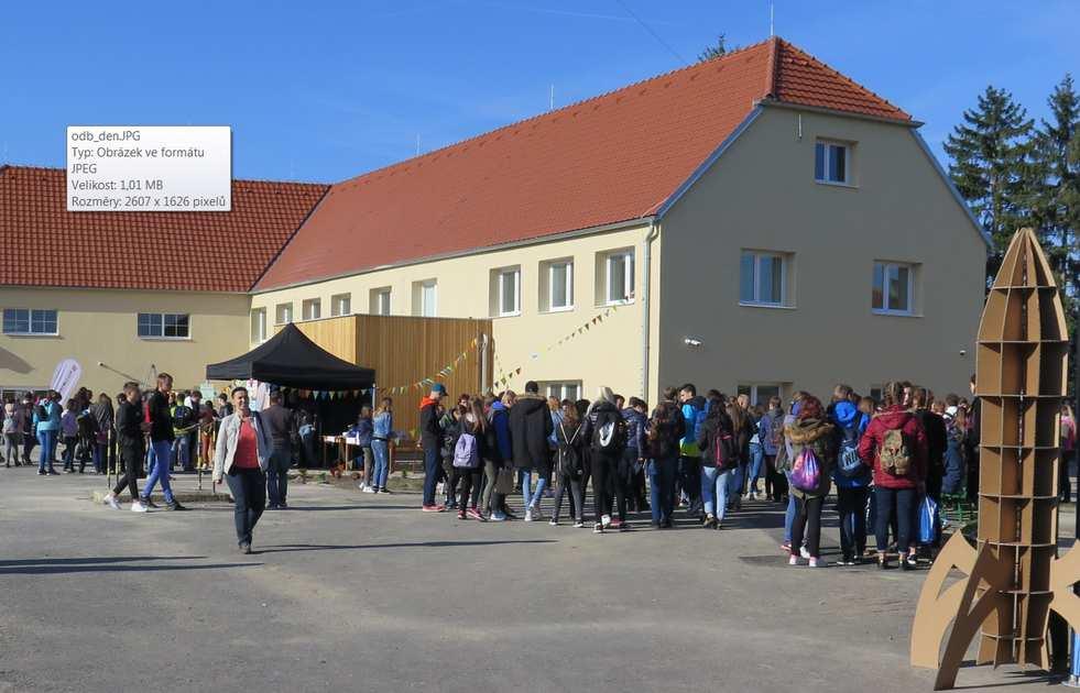 vlastních prostor pro výuku technických oborů a provádění praktického