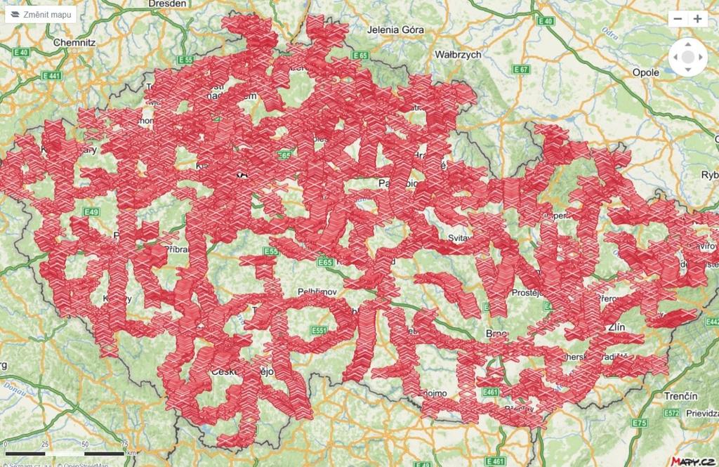 Proto jsem se později rozhodl nezpracovaná data od SŽDC převést do vizuální podoby v mapové aplikaci a poté začal pracovat na samotné
