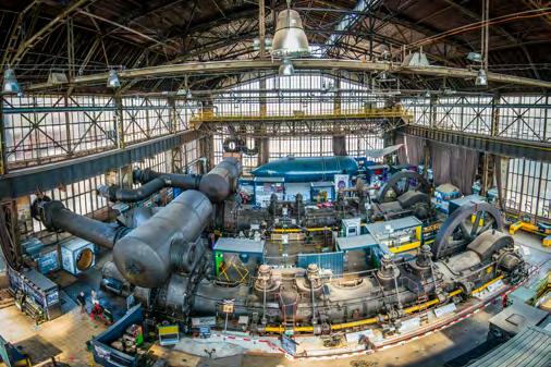Museum - ojedinělé spojení výtvarných děl se světelnou a hudební expozicí.
