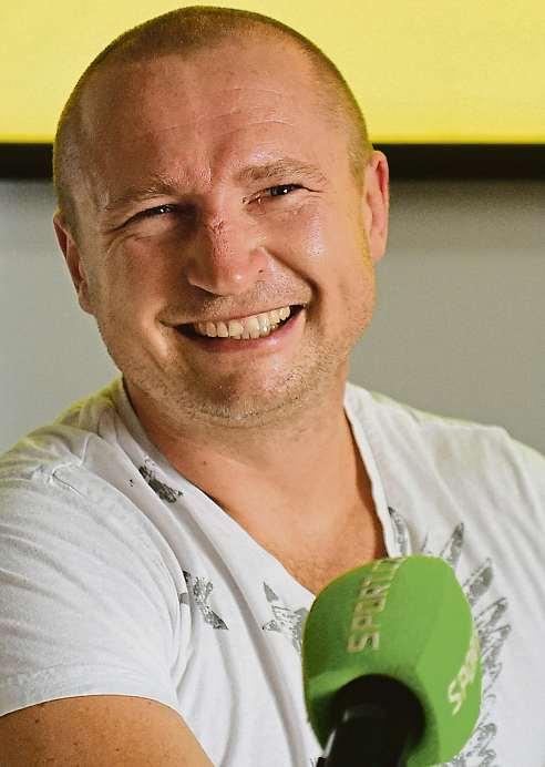 28 14. prosince 2018 Česká republika OŠtědrém dni se najíaden po Štěpánu bude mlátičkouvringu Bývalý profesionální mistr světa vboxu Lukáš Konečný se chystá na první zápas po oznámení comebacku.