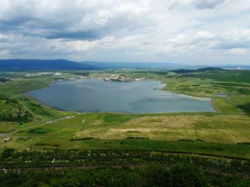 Jezero Most a jeho okolí v sobě skýtá veliký potenciál možného rozvoje rekreace a cestovního ruchu na Mostecku, na které se hledělo do relativně nedávné doby jako na oblast měsíční krajiny.