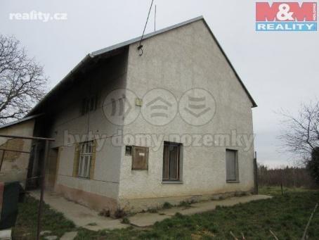 Nabízíme k prodeji chalupu v obci Loučka u Bílska 25 km od Olomouce. Zahrada cca 1700 m2.