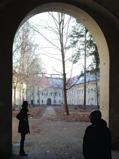 Poděkování Děkuji Šárce Malošíkové a Josefu Mádrovi za nasazení, se kterým konzultovali mě a všechny ostatní studenty jejich ateliéru po celou dobu studia.