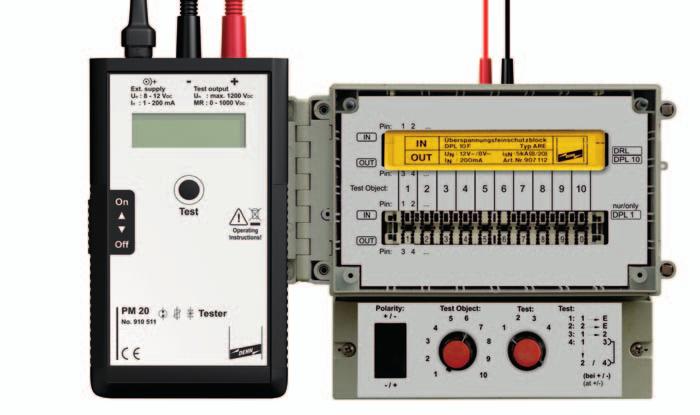 PA DRL: vstupní zkušební zdířka (červená) <=> měřicí kabel (červený) <=> PM 20; zkušební zdířka (červená); PA DRL: vstupní zkušební zdířka (modrá) <=> měřicí kabel (černý) <=> PM 20; zkušební zdířka