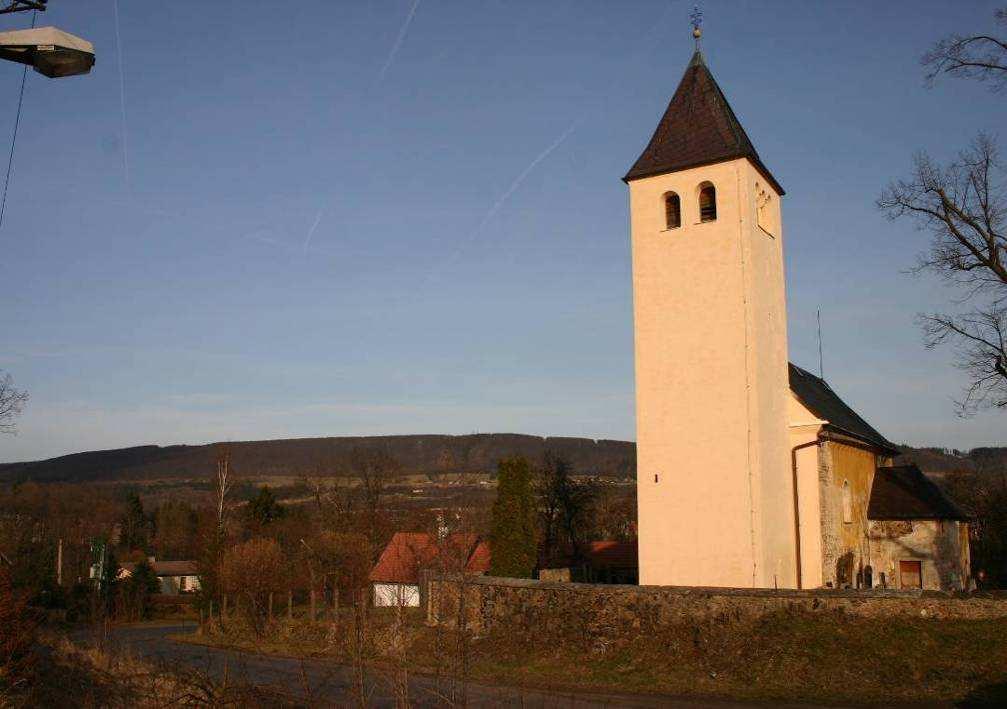 Pařížov (okres Chrudim), kostel sv. Máří Magdaleny: KATEGORIE: A; DATACE: 1. polovina 12. století; LOKALIZACE: GPS 49 50'7.124"N, 15 33'58.