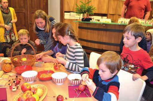 JINDŘICHOHRADECKÝ ZPRAVODAJ Také Dům gobelínů otevře v předvánočním čase své dveře návštěvníkům Milí návštěvníci, v prosinci bychom vás rádi pozvali na dvě naše akce: JINDŘICHOHRADECKÉ JINoHRÁtky (1.