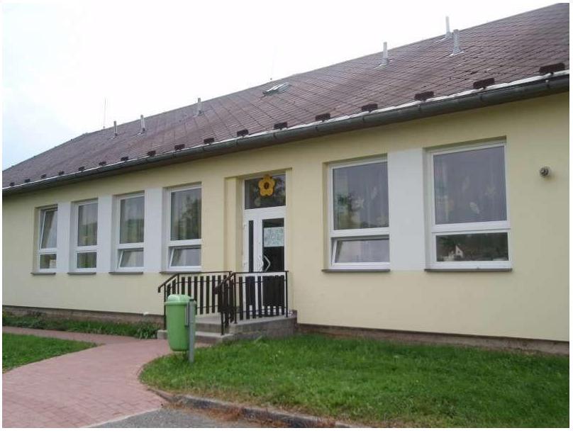 Obecná charakteristika školy Budova MŠ byla postavena obcí za pomoci občanů, provoz v ní byl zahájen v roce 1987. Nachází se v klidné části obce na suchém, slunném místě.