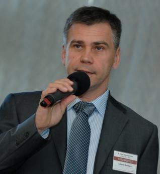 Velkou pozornost zbudil popis největšího evropského projektu DC dobíjecí infrastruktury ELMO Estonia národní projekt rychlonabíjecí DC infrastruktury, realizovaný formou PPP, který by mohl sloužit