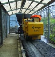 existující asfaltovou vrstvu AC 16 B S instalován ADFORS GlasGrid GG200 s pevností v tahu 200 kn/m a následně překryt 4cm vrstvou SMA 8 S. Proběhlo frézování obrusné vrstvy včetně výztužné mříže.