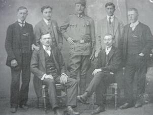 V srpnu 1917 Edvard Beneš dojednal ve Francii převoz českých a slovenských zajatců z Ruska a vznik československé brigády. Josef Šimík byl zařazen k 21. střeleckému pluku (7. 3. 1918).