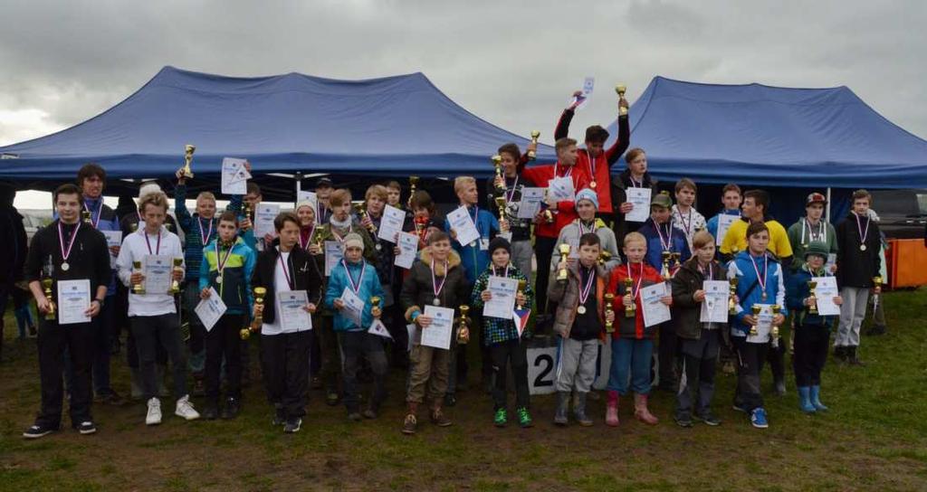 kategorie F1B : 180 180 180 180 180 klub licence kraj 1. 2. 3. 4. 5. SUM 1 Petr Drobisz Ostrava 255-55 MS 177 180 175 180 119 831 1.ž 2 Ondřej Dvořák Klánovice 528-7 Pha 180 180 180 135 109 784 1.