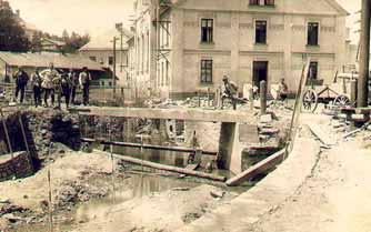 tivní popravû 72 odbojáfiû v Mauthausenu. In memoriam mu byl udûlen âeskoslovensk váleãn kfiíï 1939 1945.
