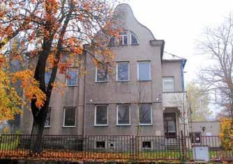 Vila nese jméno Pauline Emilie Bergmannové (1884 1968), rozené Patzelové, nejstar í dcery Huga a Anny Patzelov ch z R mafiova.