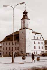 22/2017 RÝMAŘOVSKÝ HORIZONT Poslední velk oheà do podoby radnice zasáhl 3. dubna 1790, na Bílou sobotu. lo o poïár obrovské intenzity, jemuï padlo za obûè doslova celé mûsto.
