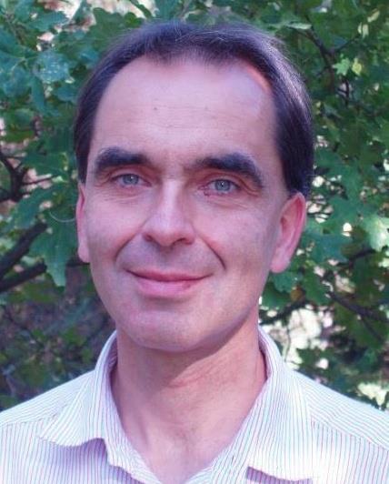 Kurz Astrologie Astroškola pro začátečníky je vzdělávací kurz pro širokou veřejnost. Absolventi kurzu se zde naučí číst a vykládat horoskopy.
